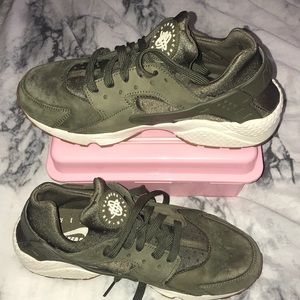 Green Air Huarache